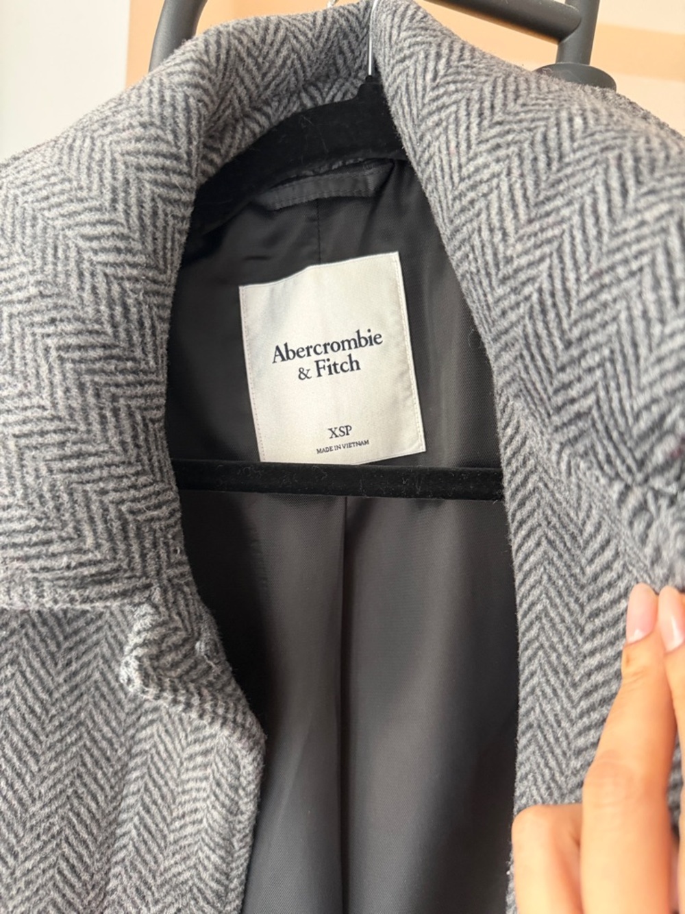 Abercrombie & Fitch Gray Herringbone Wool Blend Coat - Picture 4 of 5
